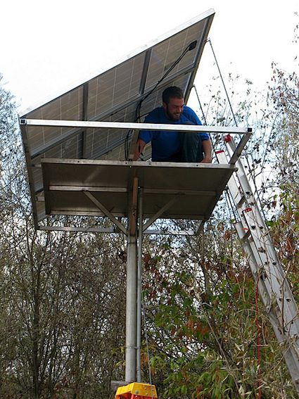 pole-mounted-solar-panels