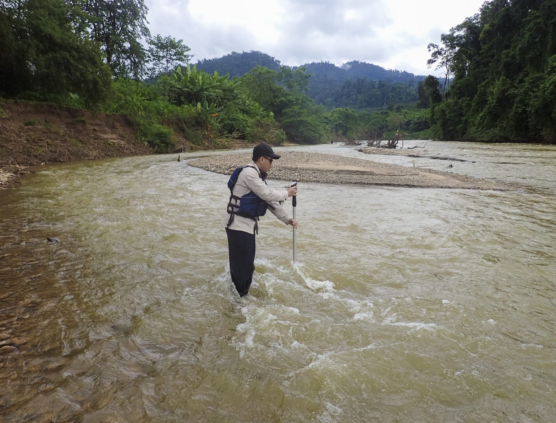 Measuring River Flow in Lao PDR 
