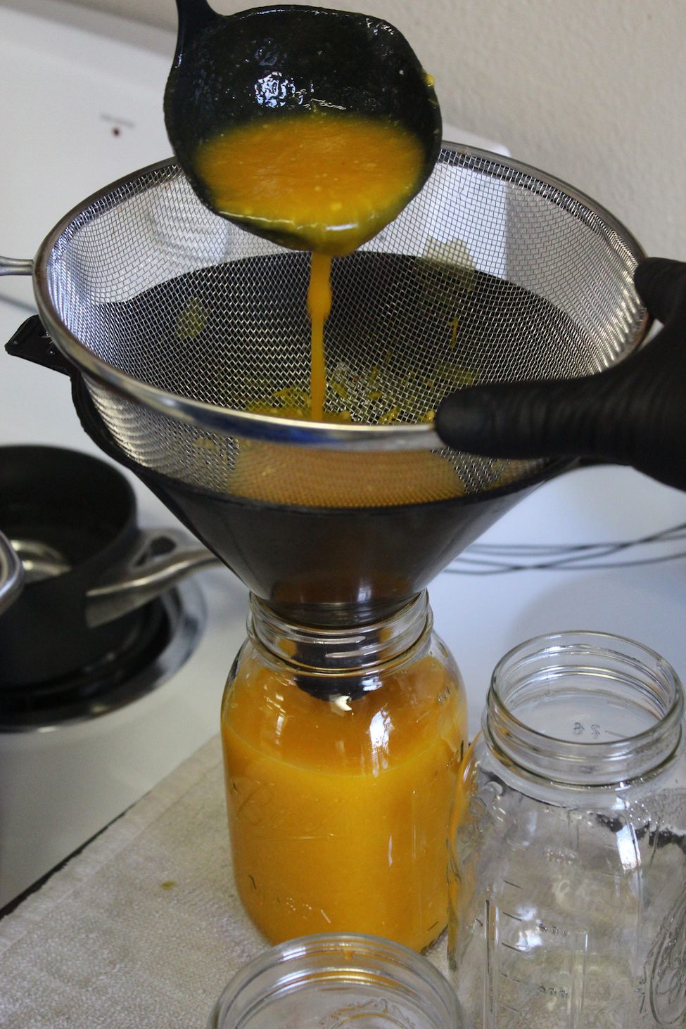 straining-hot-sauce