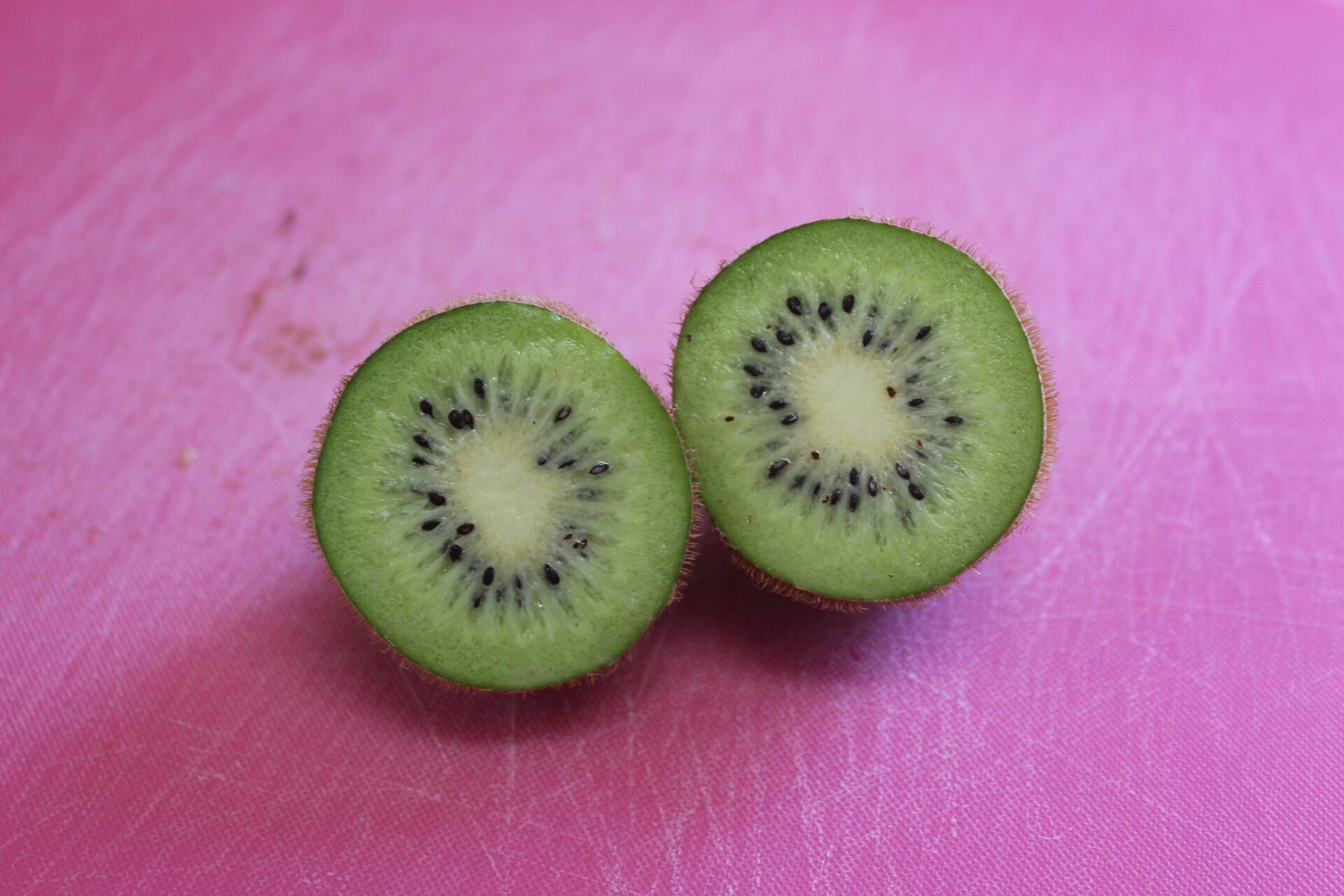 Cut kiwi