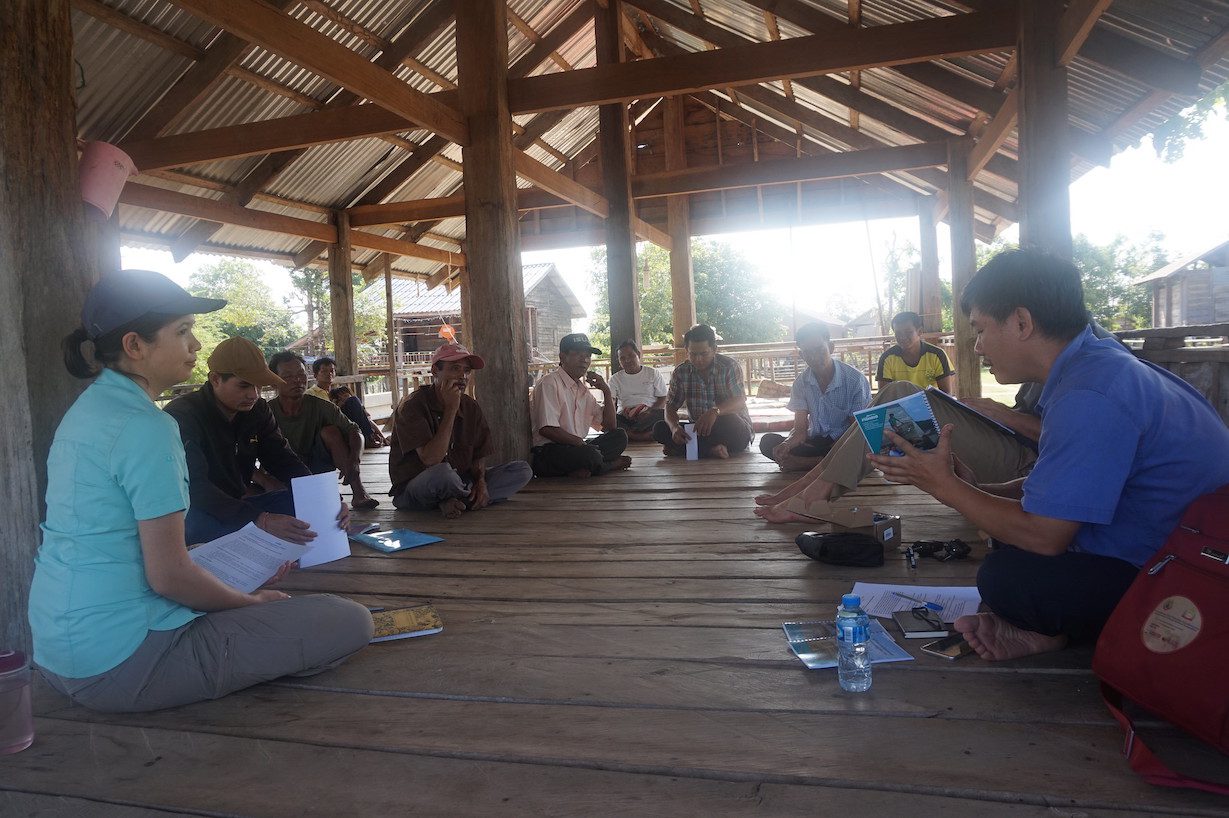 Reviewing results of FCZ assessment with Kengmeaw village