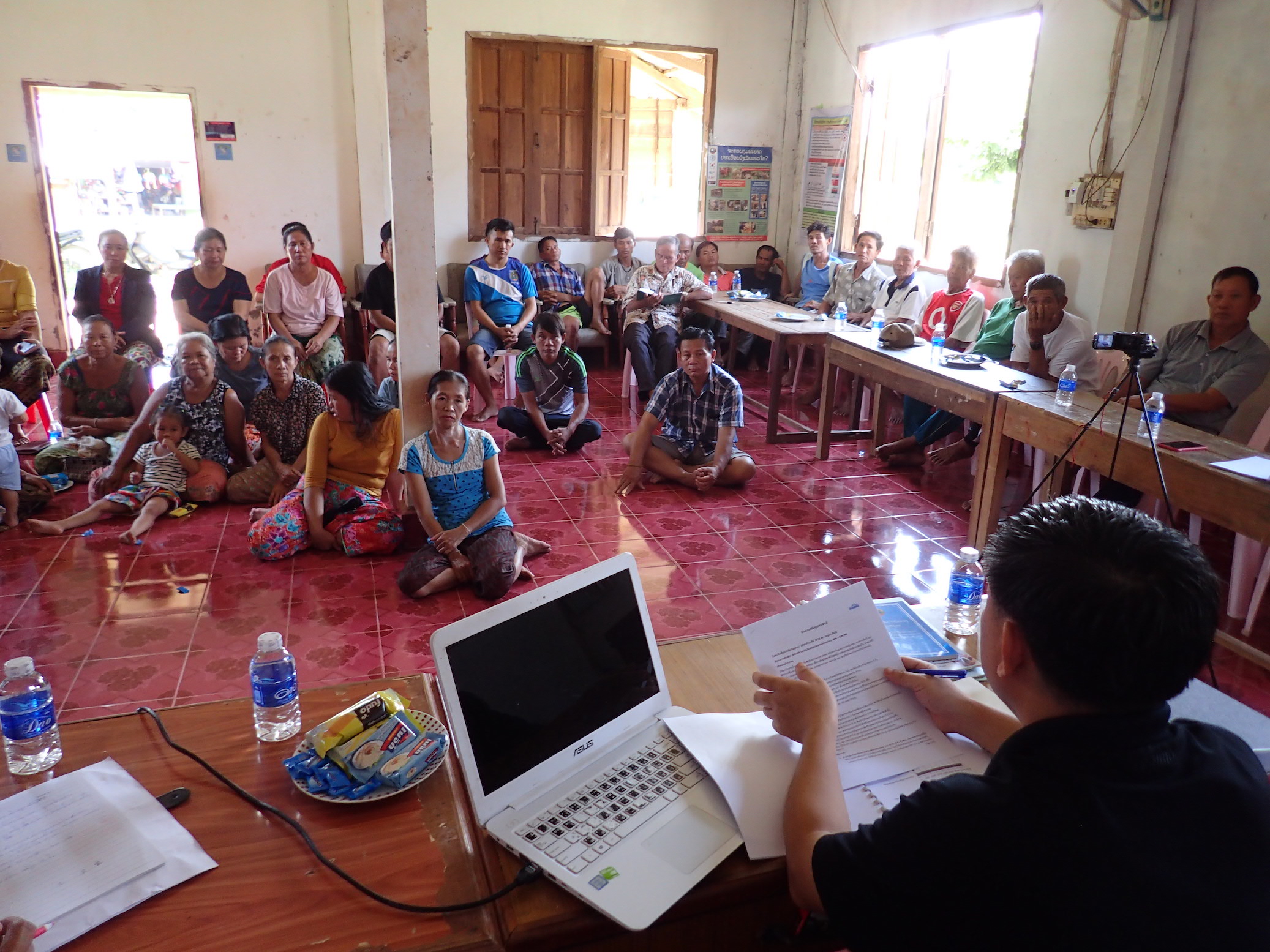Community consultation meeting in Ang Noi village