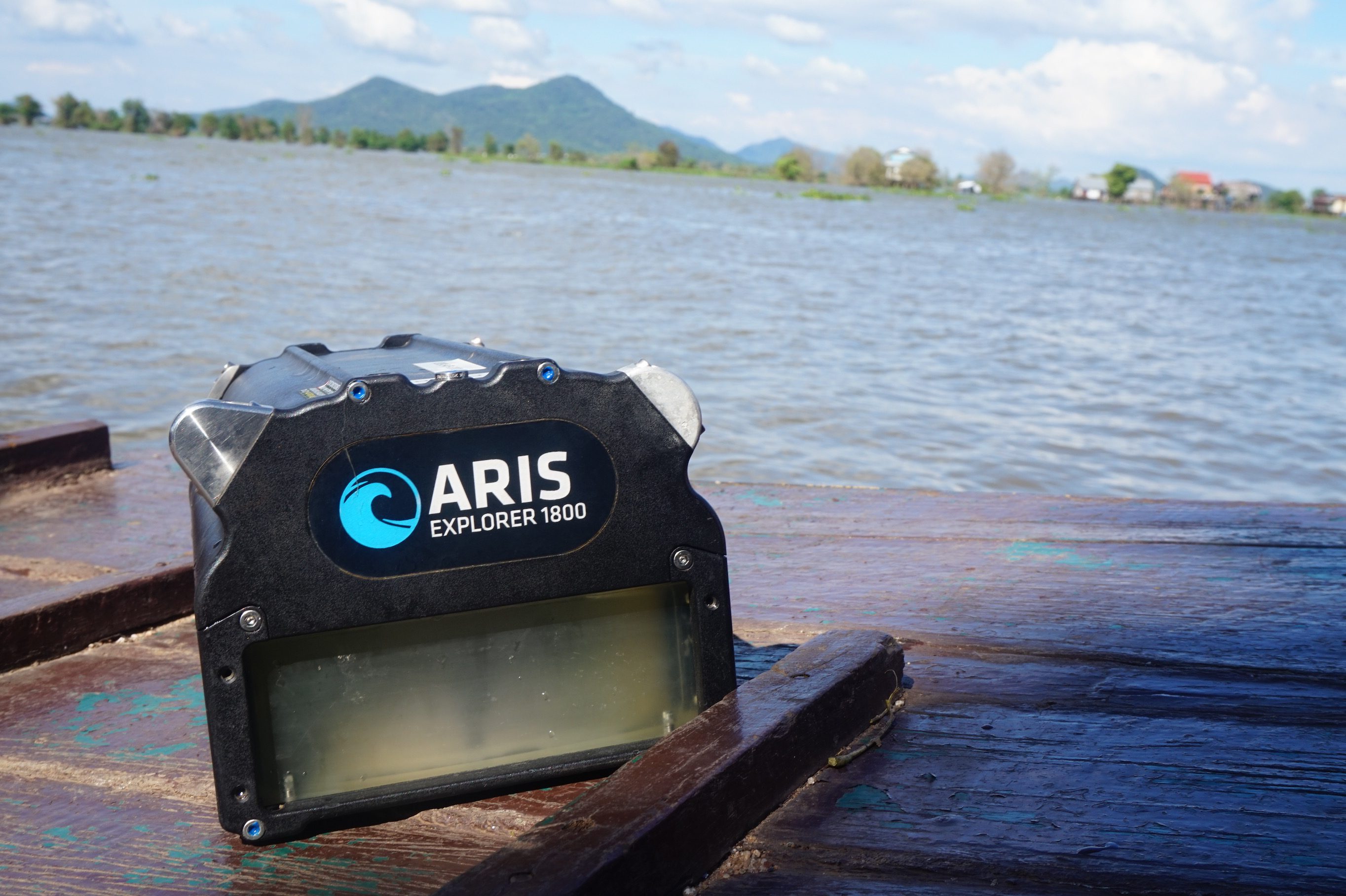 The ARIS camera at the Tonle Sap River