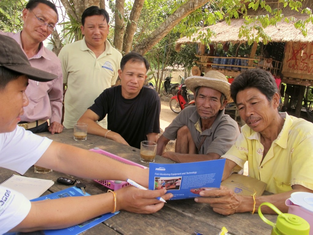 Sharing FISHBIO handouts in Lao PDR